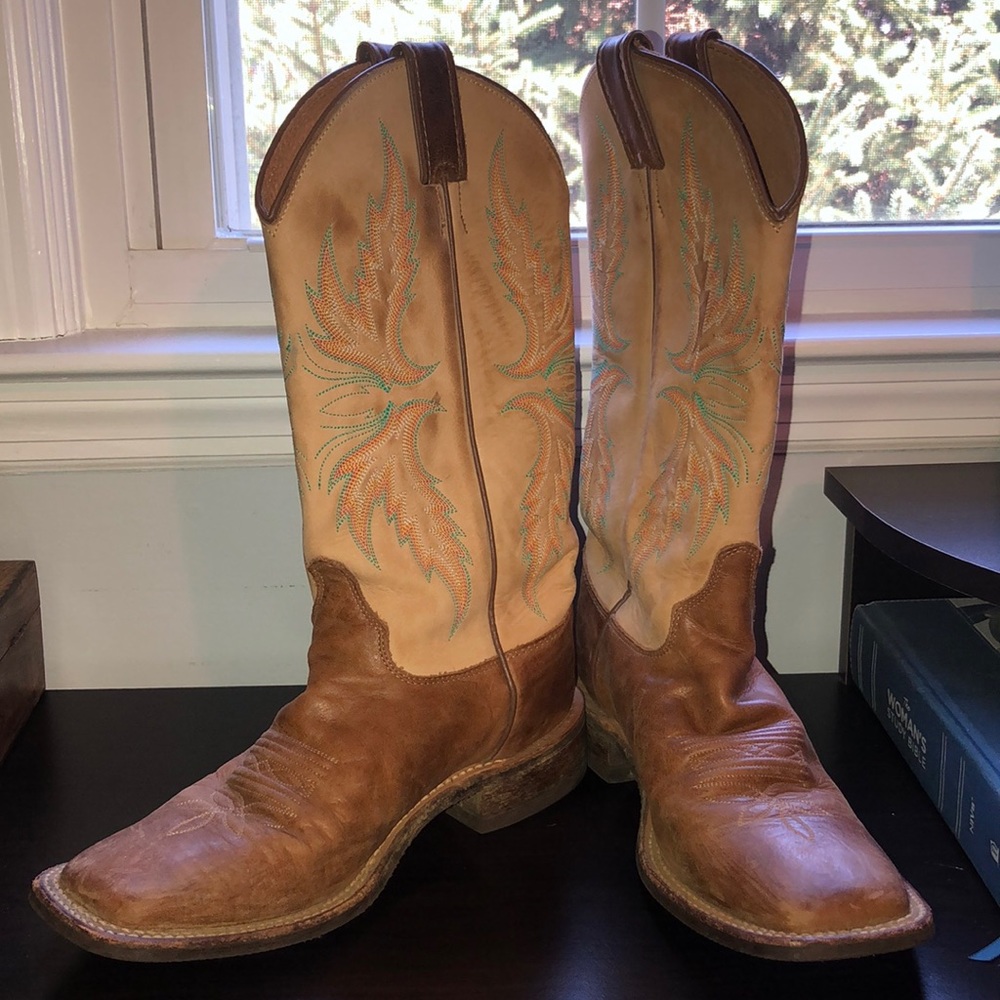 Women’s Justin Boots